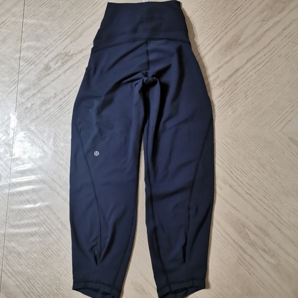 Lululemon Shake It Out Crop Leggings - Picture 3 of 16